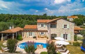 Beautiful Villa Mara with pool in Sv Lovrec